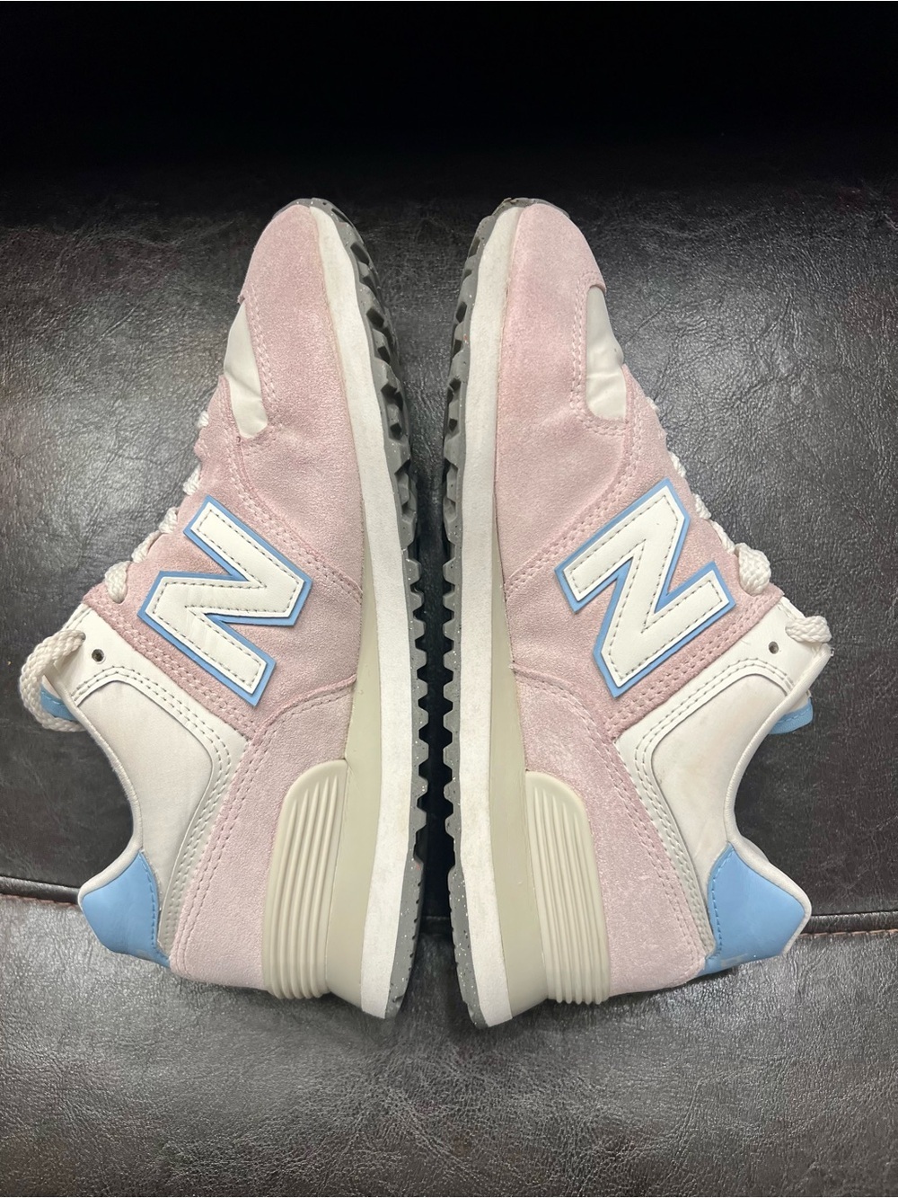 New Balance 574 Low Top Lace-Up Suede Stone Pink Blue Haze WL574QC - Picture 11 of 11
